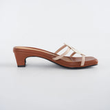 Lady Hana in Beige Heels