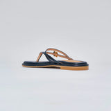Thongs Hana Flats in Black