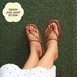 Thongs Hana Flats in Brown