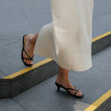 Thongs Hana Heels in Black